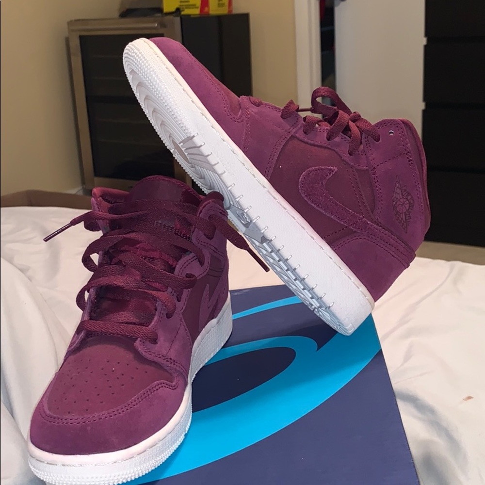 Nike Air Force - Burgundy
